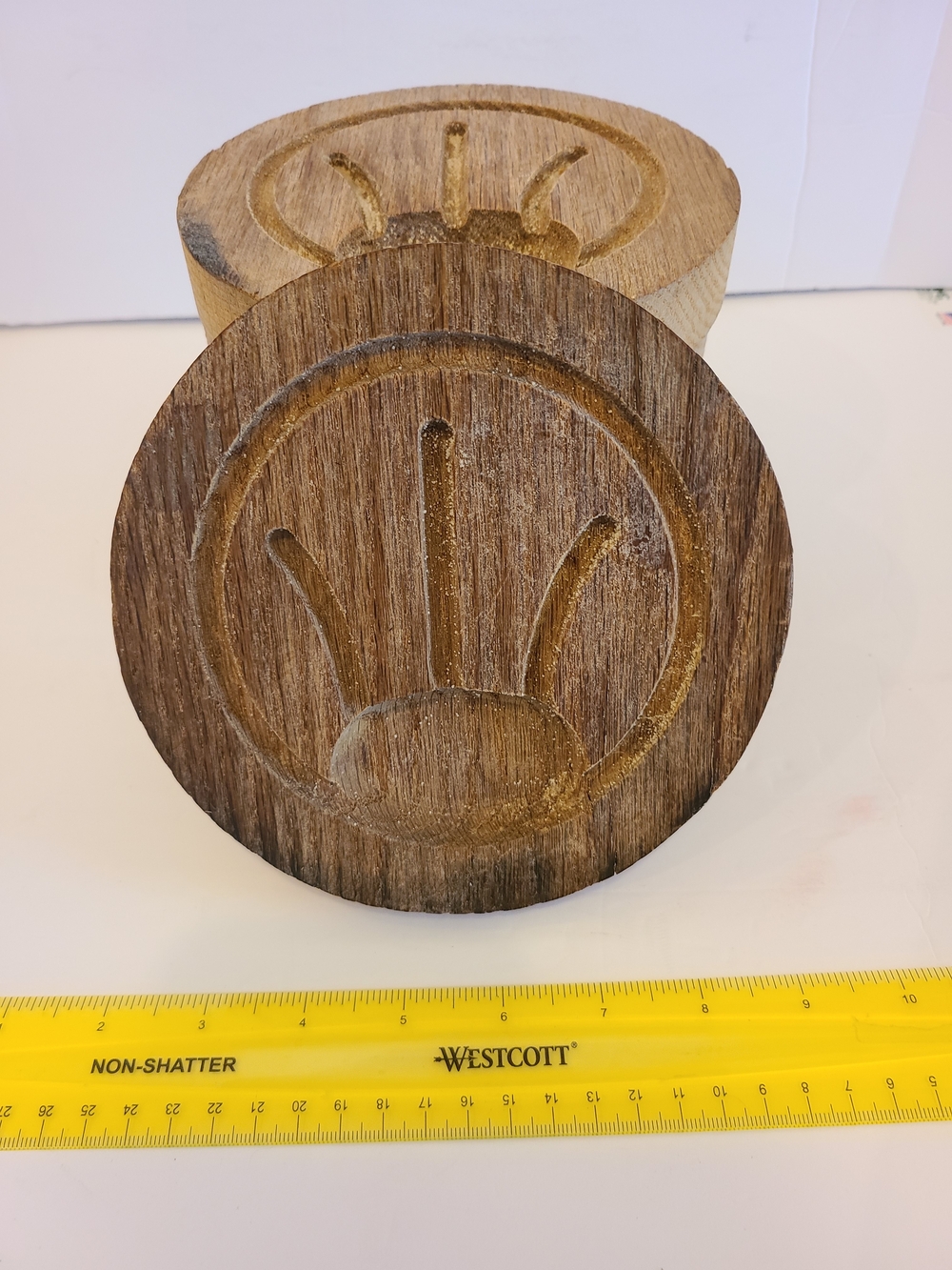 Round Carved Butter Mould